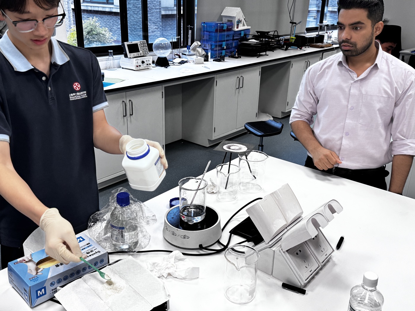 Faculty mentor supervision in materials lab
